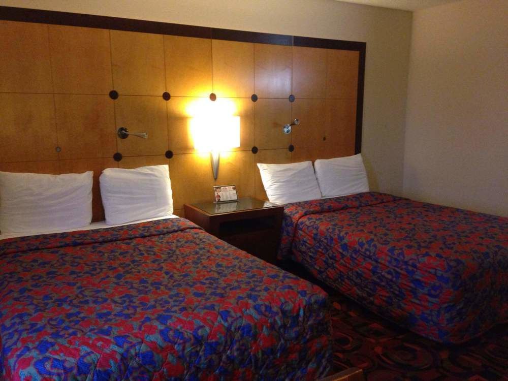 Travelodge By Wyndham بروكلين سنتر المظهر الخارجي الصورة